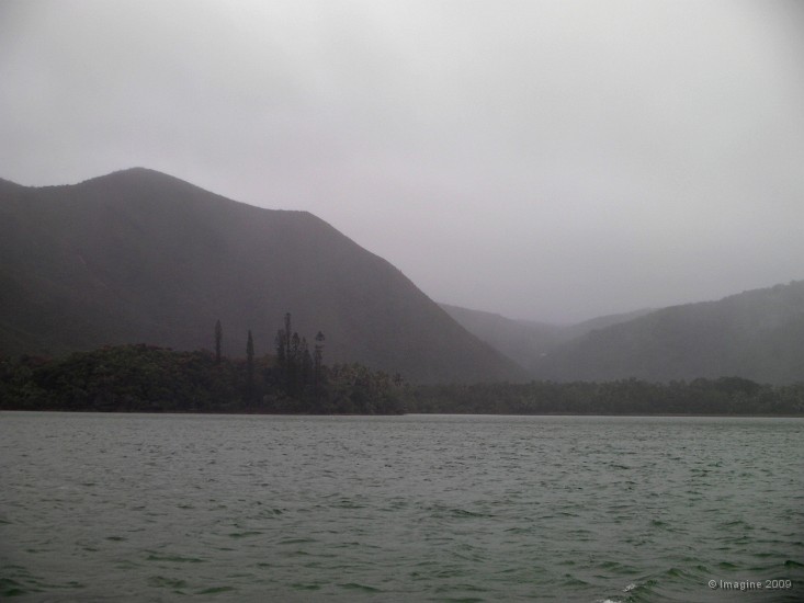 04.50- La Baie Uie sous une pluie battante.JPG